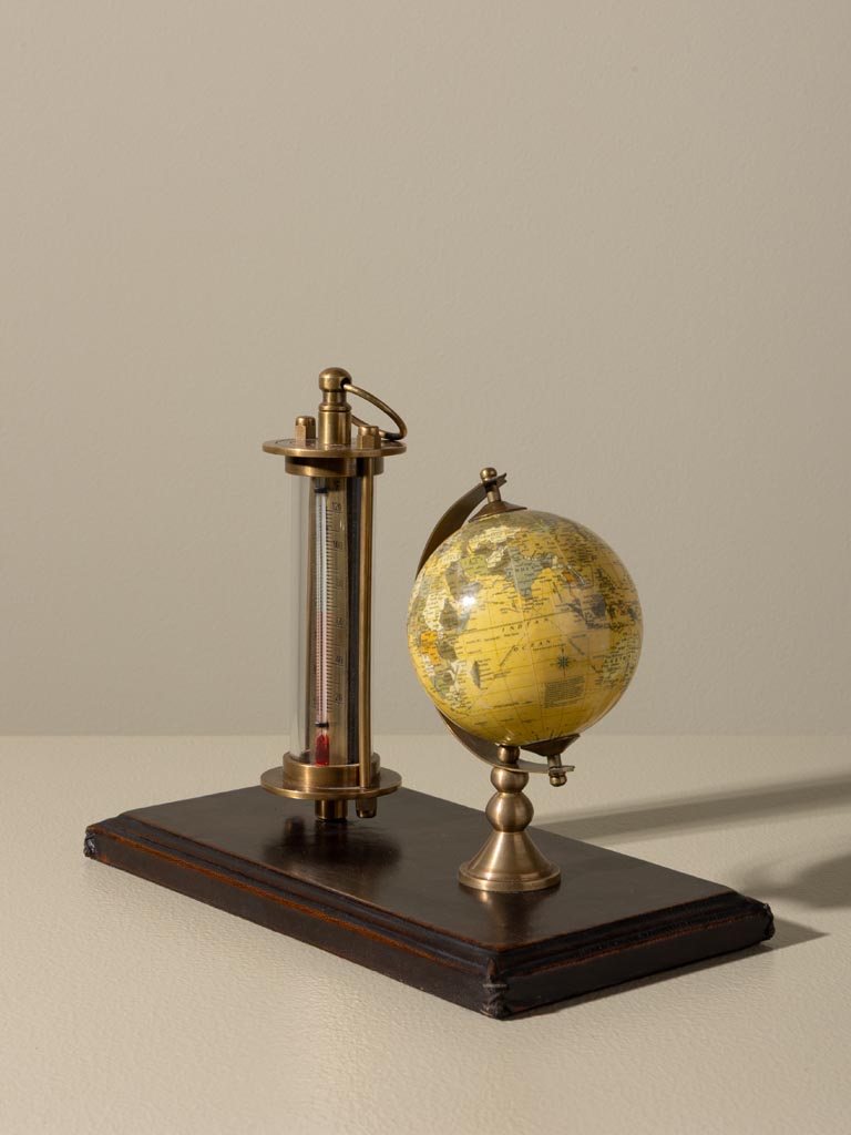 Globe and thermometer desk stand - 5