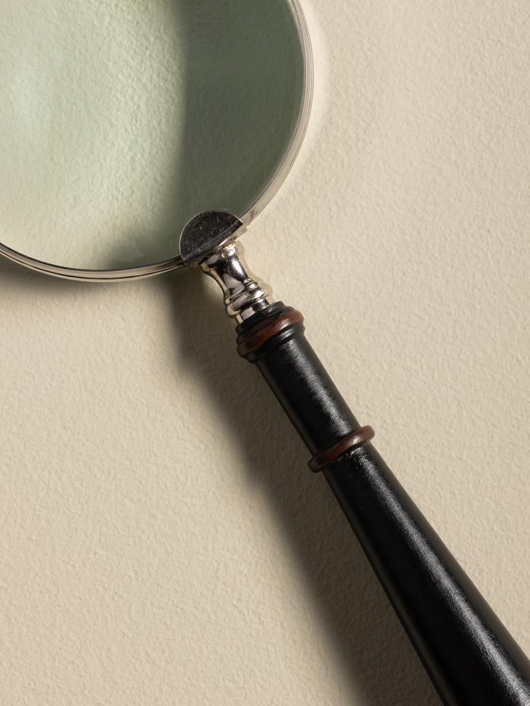 Large magnifier with dark wood handle - 3