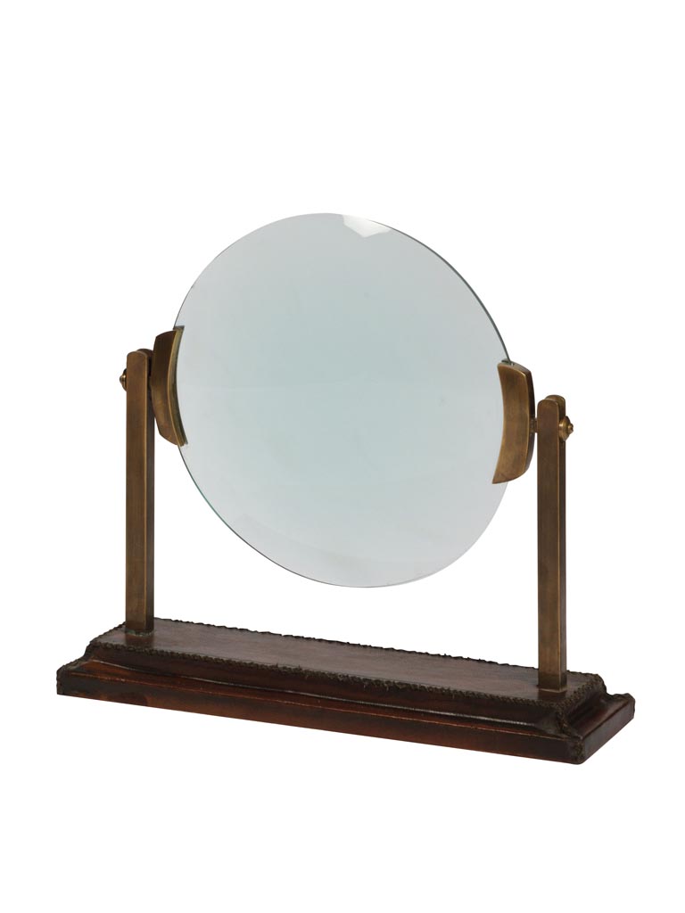 Large magnifier on leather base with brass stands - 2