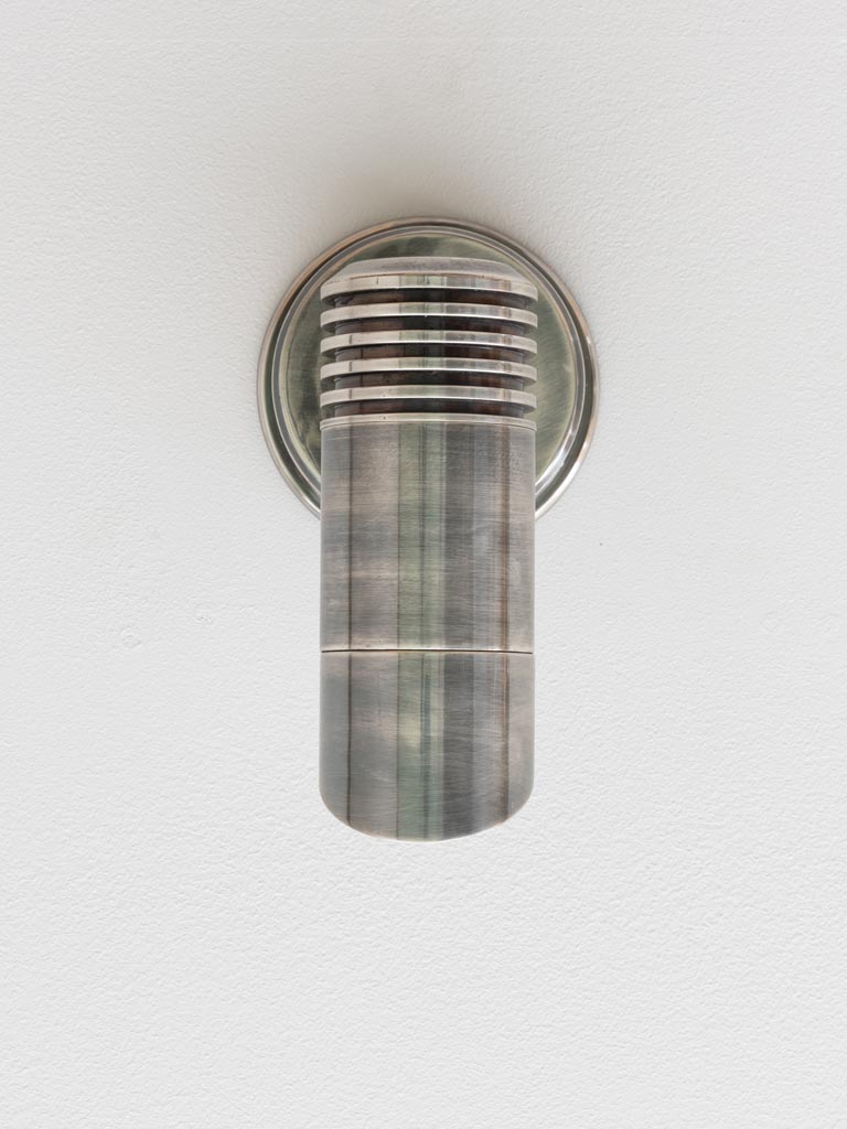 Outdoor wall light Invention - 3