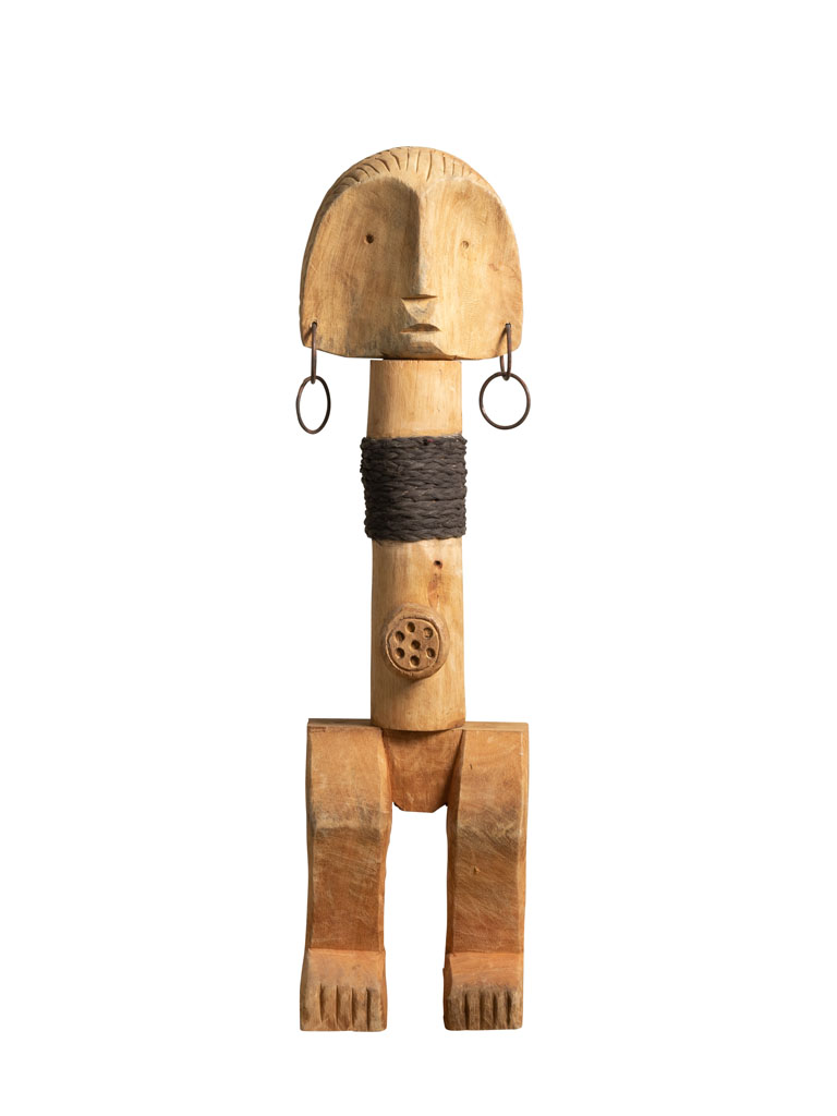 Wooden female figure with earrings - 2