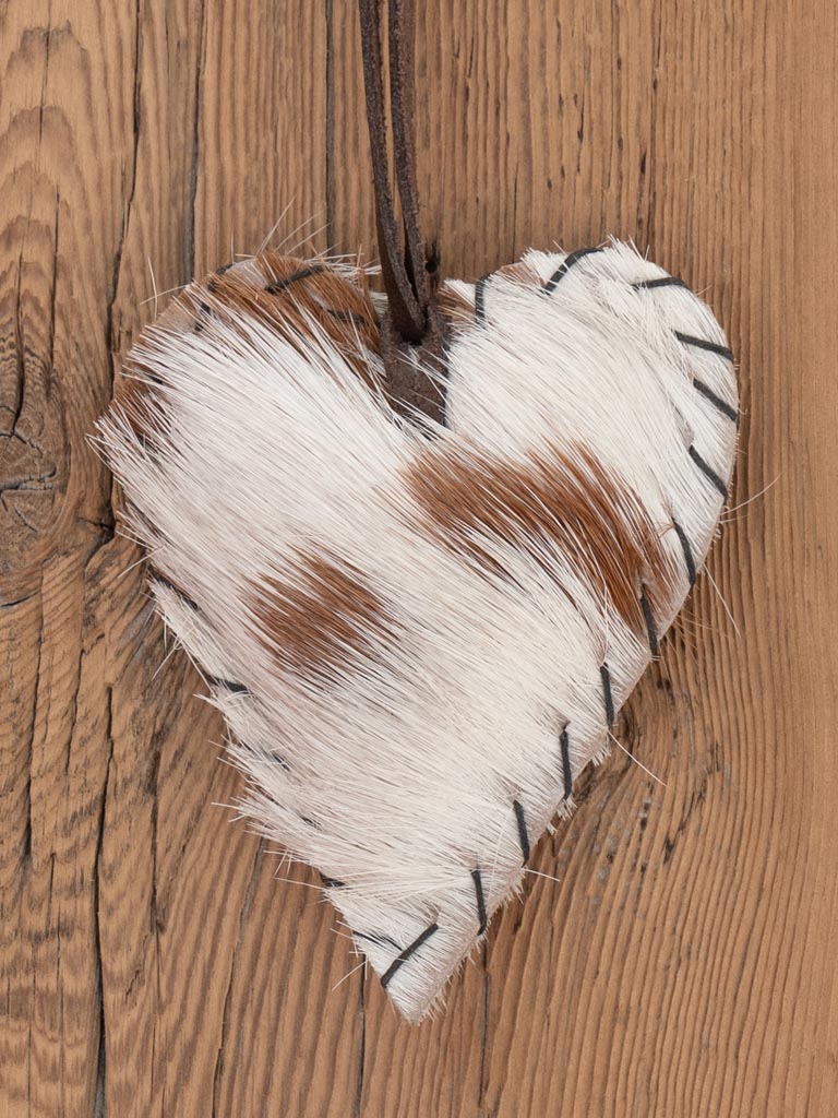 Small cow hide hanging heart - 3