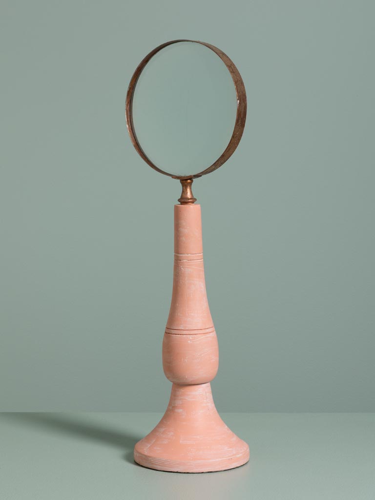 Large mangifier on pink wooden stand - 3