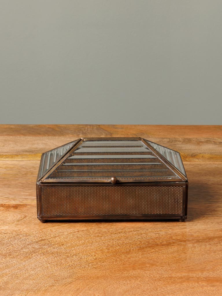 Box with stripped glass and mirror base - 3