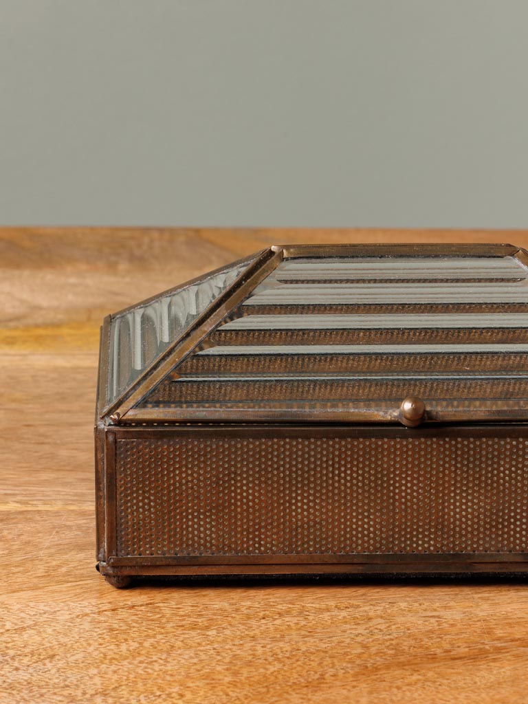 Box with stripped glass and mirror base - 4