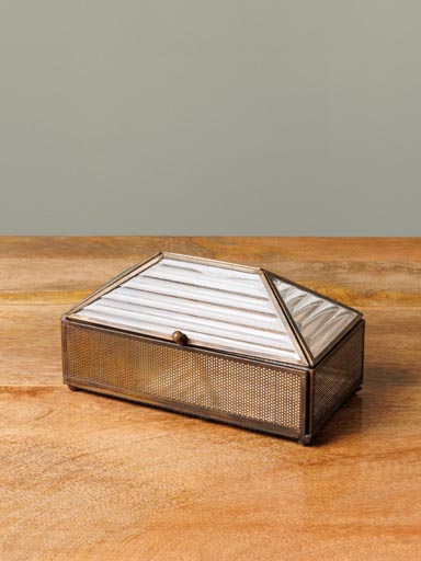 Box with stripped glass and mirror base