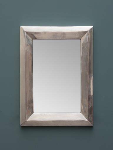 Rectangular faceted mirror