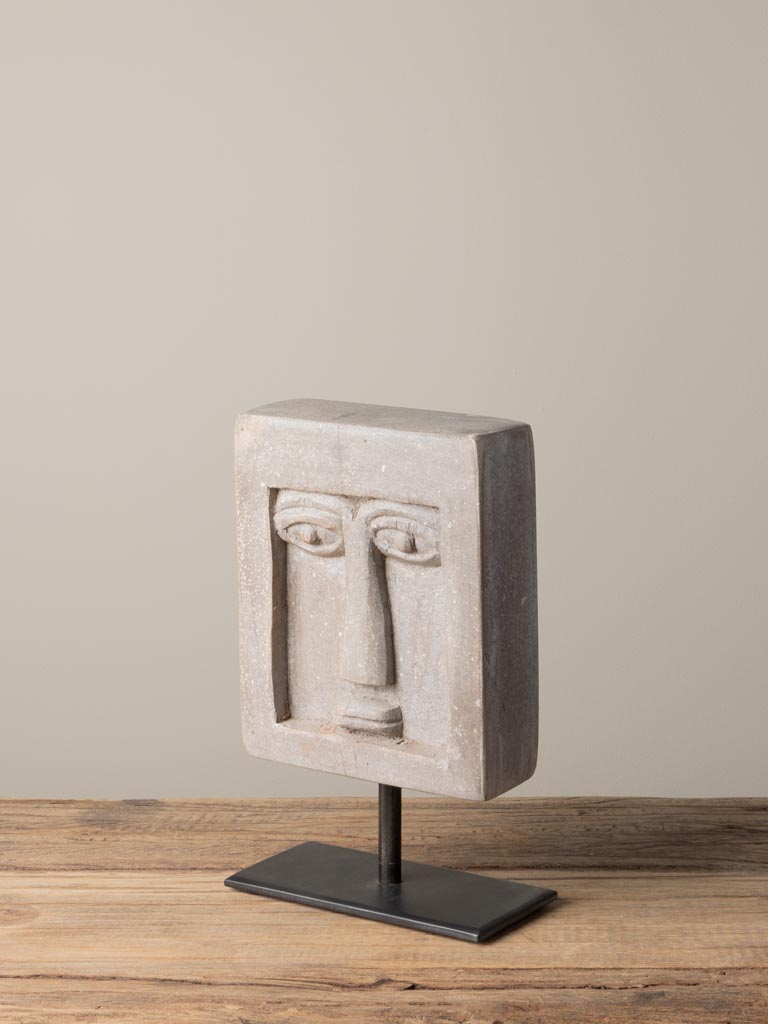 Moaï head greyish on iron stand - 3