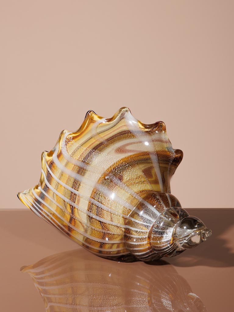 Large brown glass shell - 6