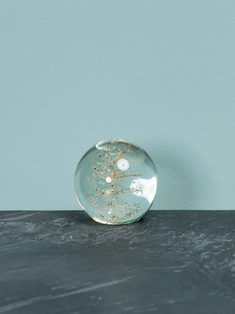 Glass paperweight 