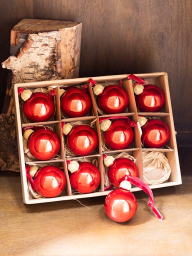 Box with 12 red xmas balls