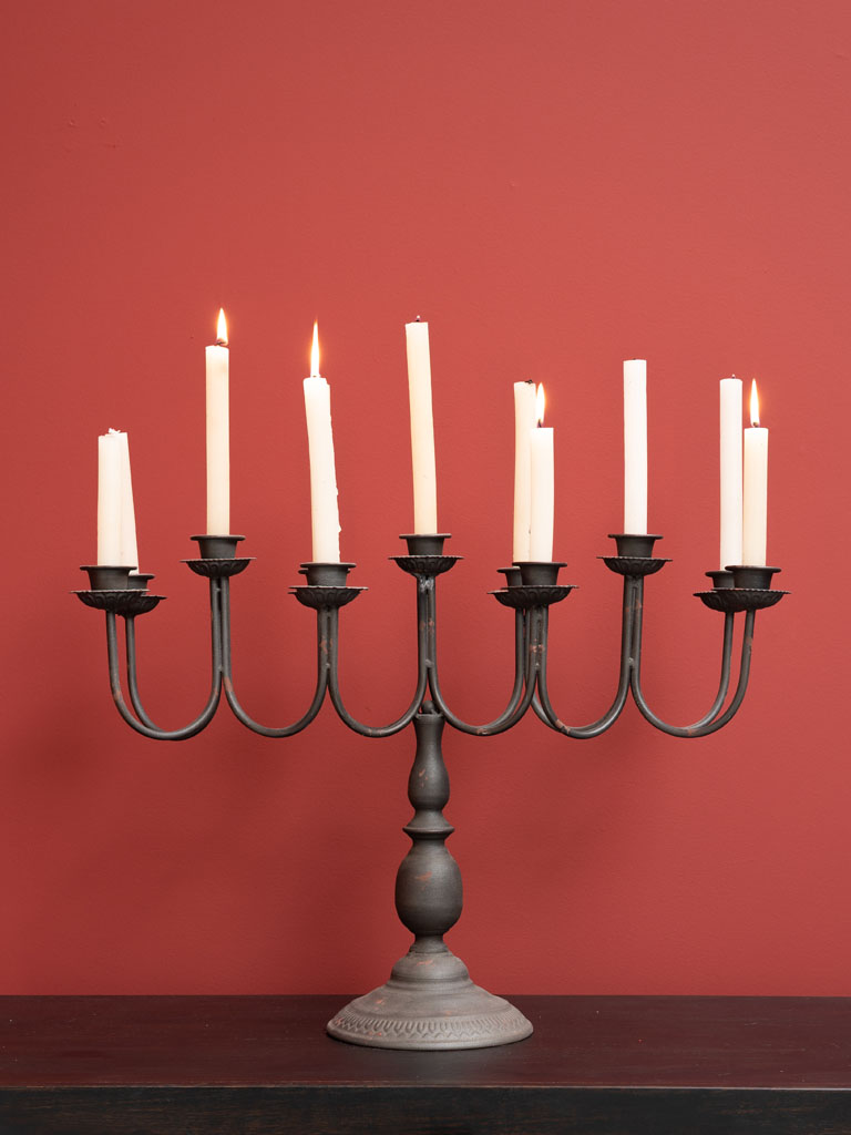 Multiple iron candlestick Romance - 1