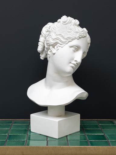 Aphrodite sclupture in resin