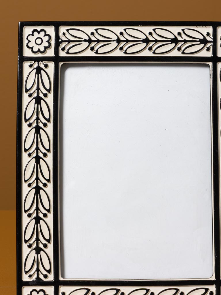 Porte photo beige et noir fleurs graphiques 15x18 - 4