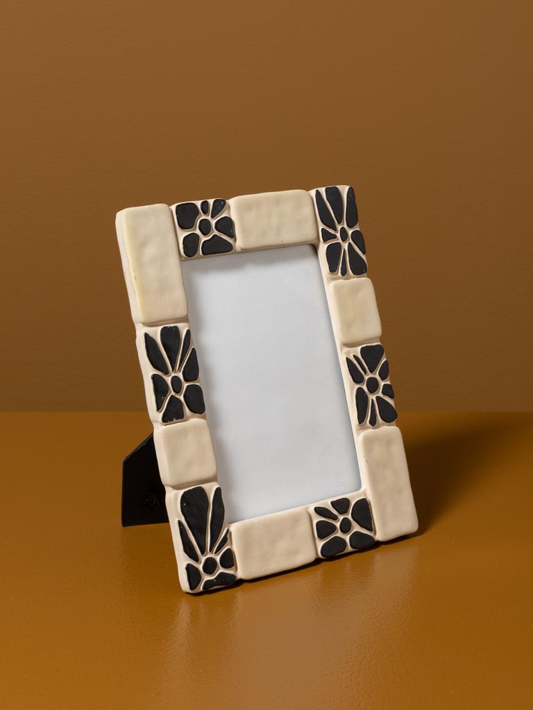 Porte photo beige et grosses fleurs noires (10x15) - 1