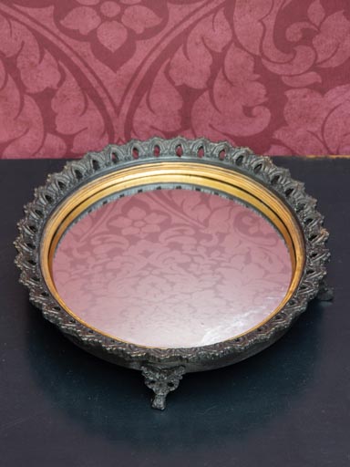 Round tray with convex mirror