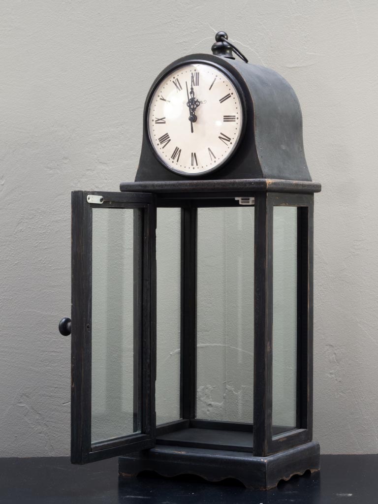 Small clock on stand with display - 3
