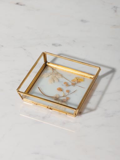 Trinket tray with dry flowers in glass frame