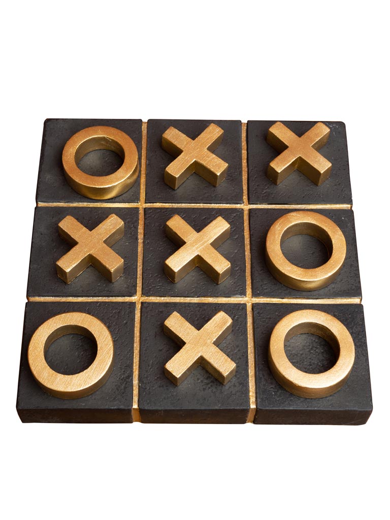 Tic tac toe godlen game on concrete base - 2