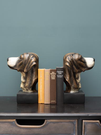 Dog bookend for encyclopedia