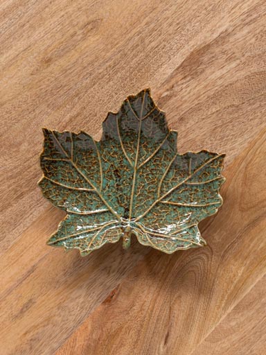 Green leaf dish in ceramic