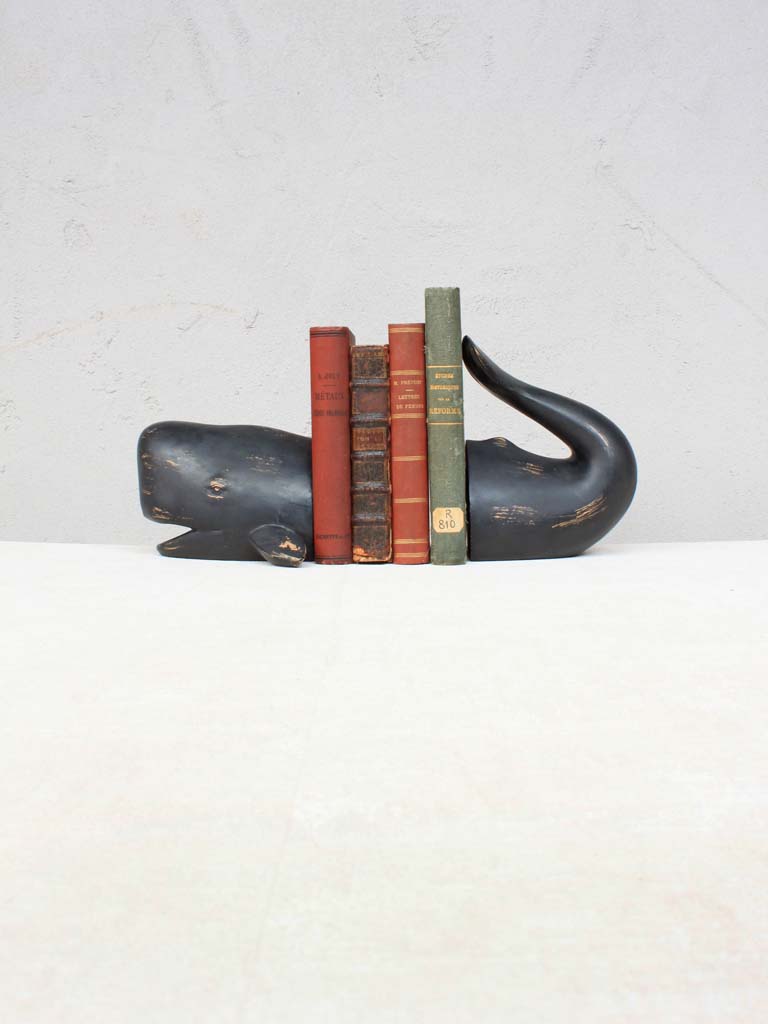Bookend whale - 1