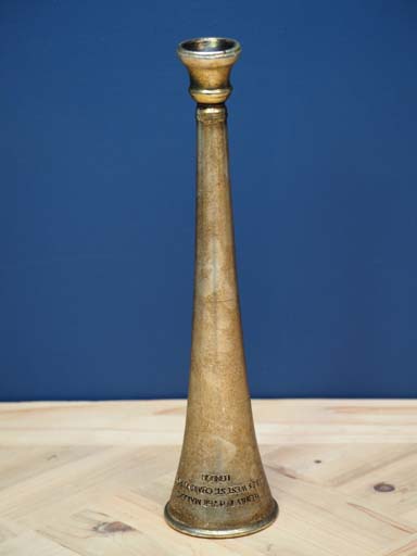 Hunt horn in golden resin