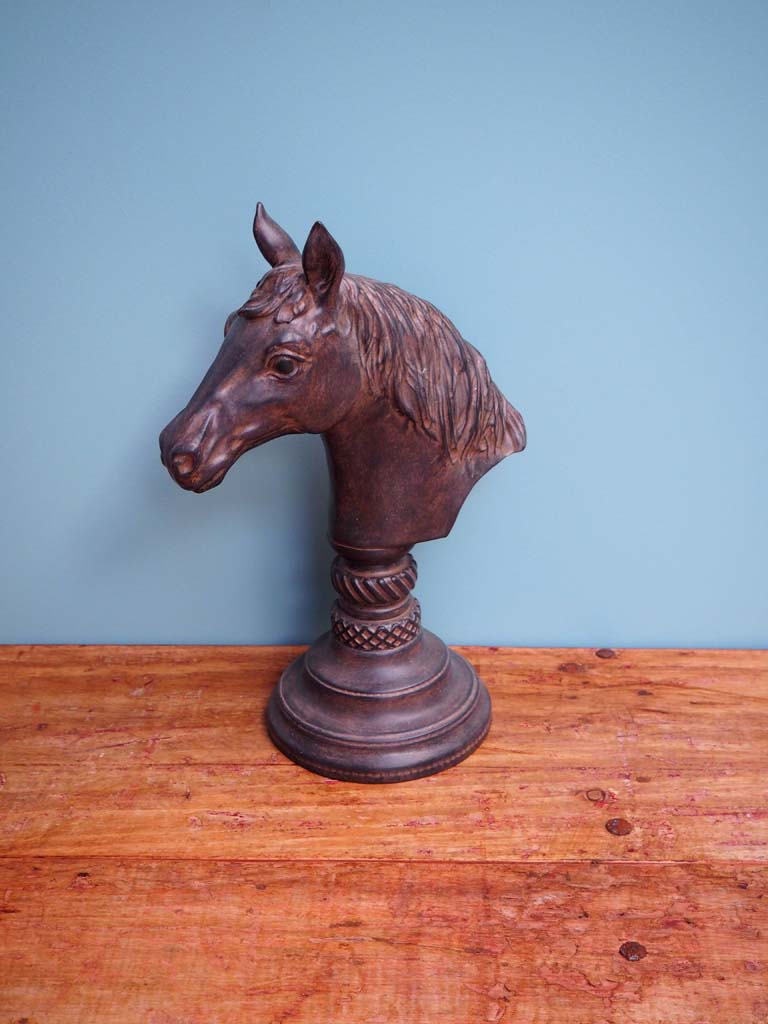 Horse head on stand brown patina - 3
