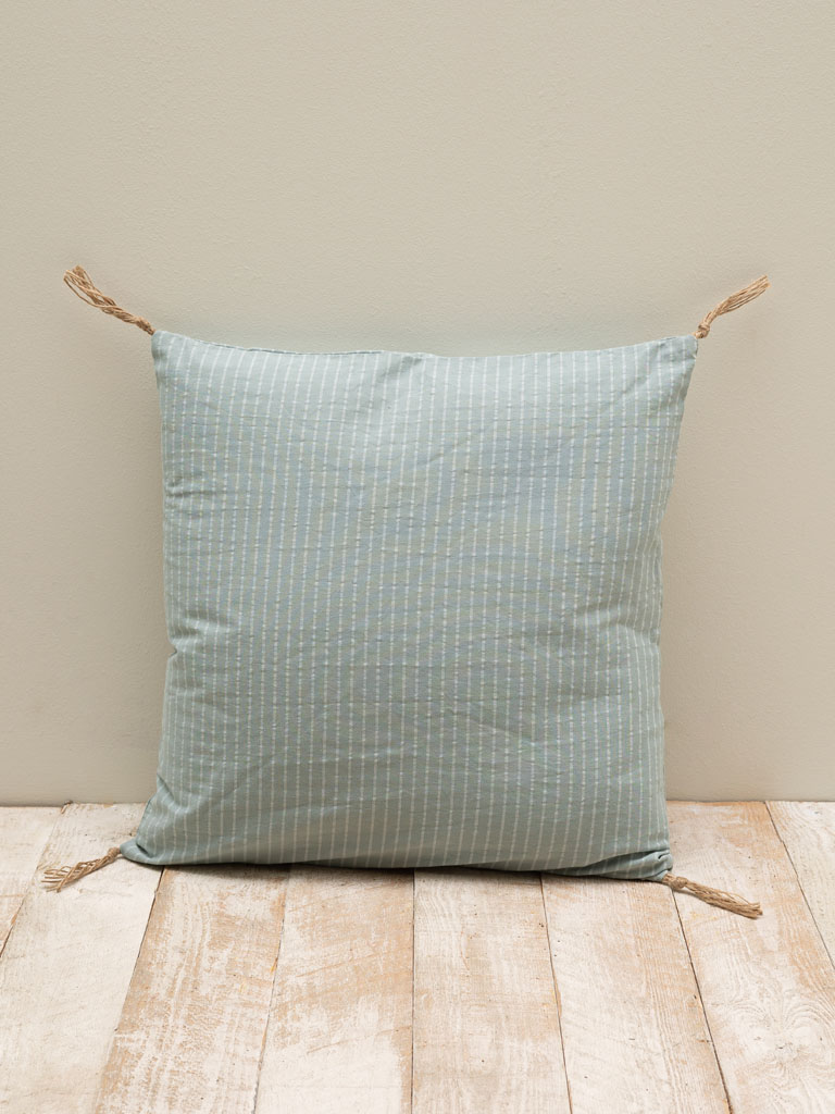 Light blue cushion with jute - 3