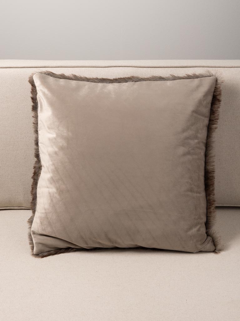 Coussin fausse fourrure ours - 3