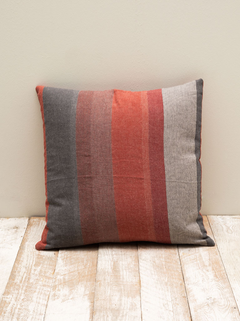 Cushion with red and grey layers - 3