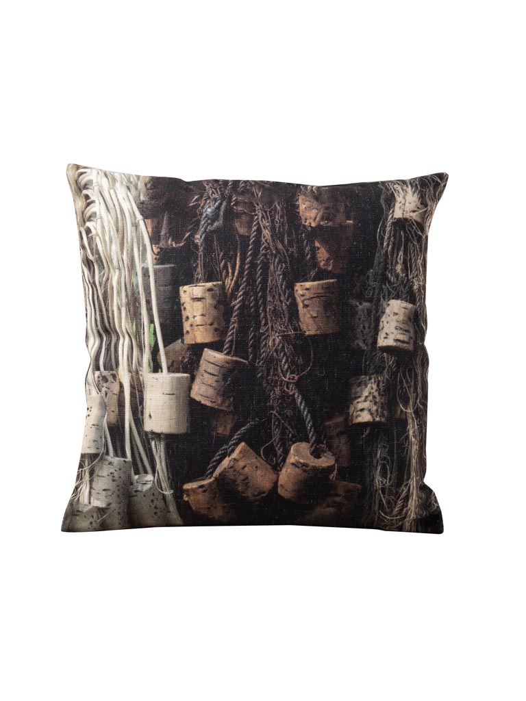 Cushion with cork floats - 2