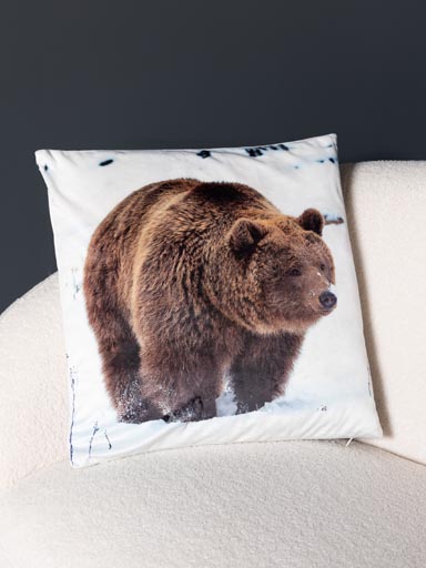 Coussin ours dans paysage enneigé