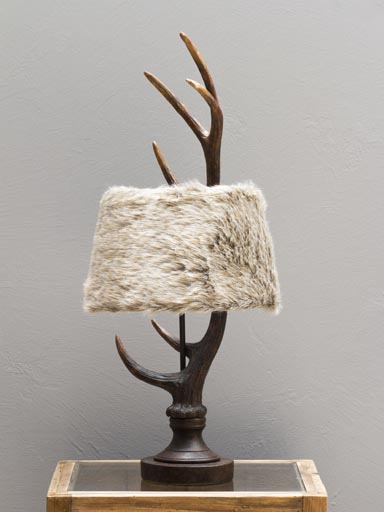 Deer antlers resin lamp with fur shade