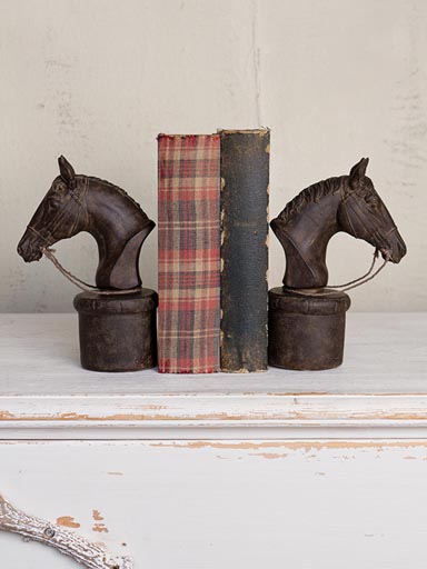 Bookend horses's heads