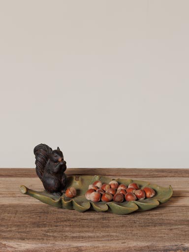 Trinket tray leaf with small squirrel