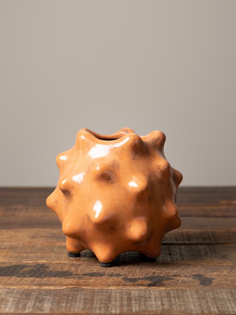 Petit vase pointu orange en céramique - 1