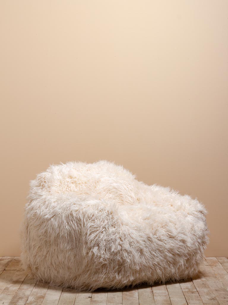 Fake fur armchair polar bear - 1