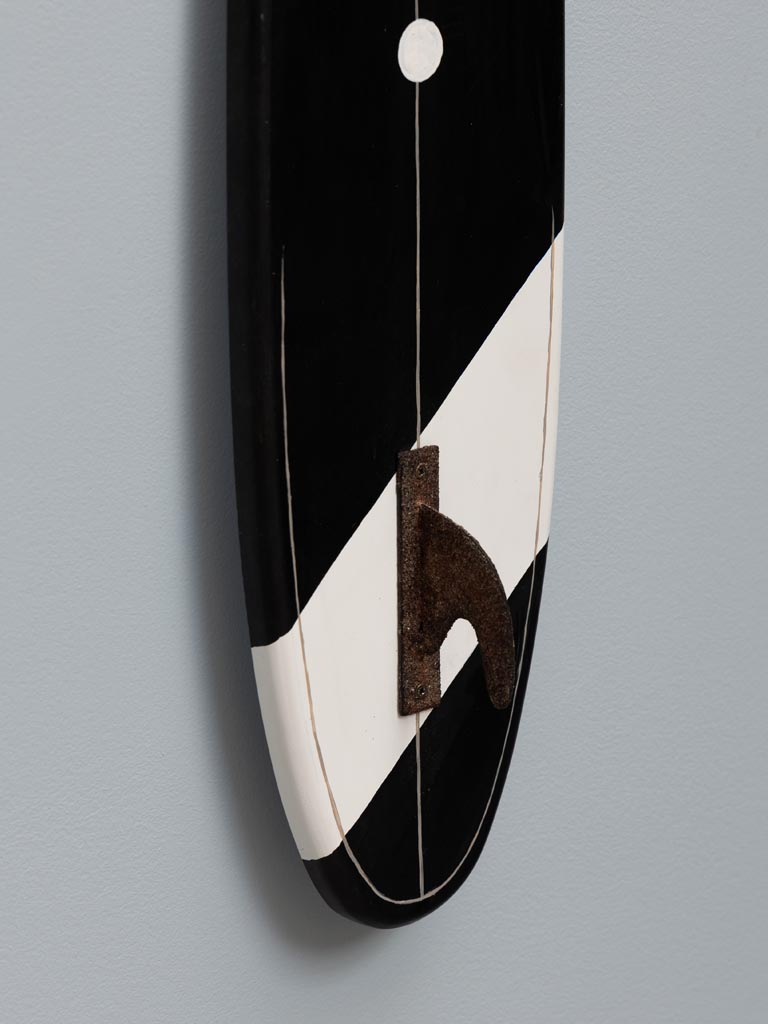Hanging black surf - 3