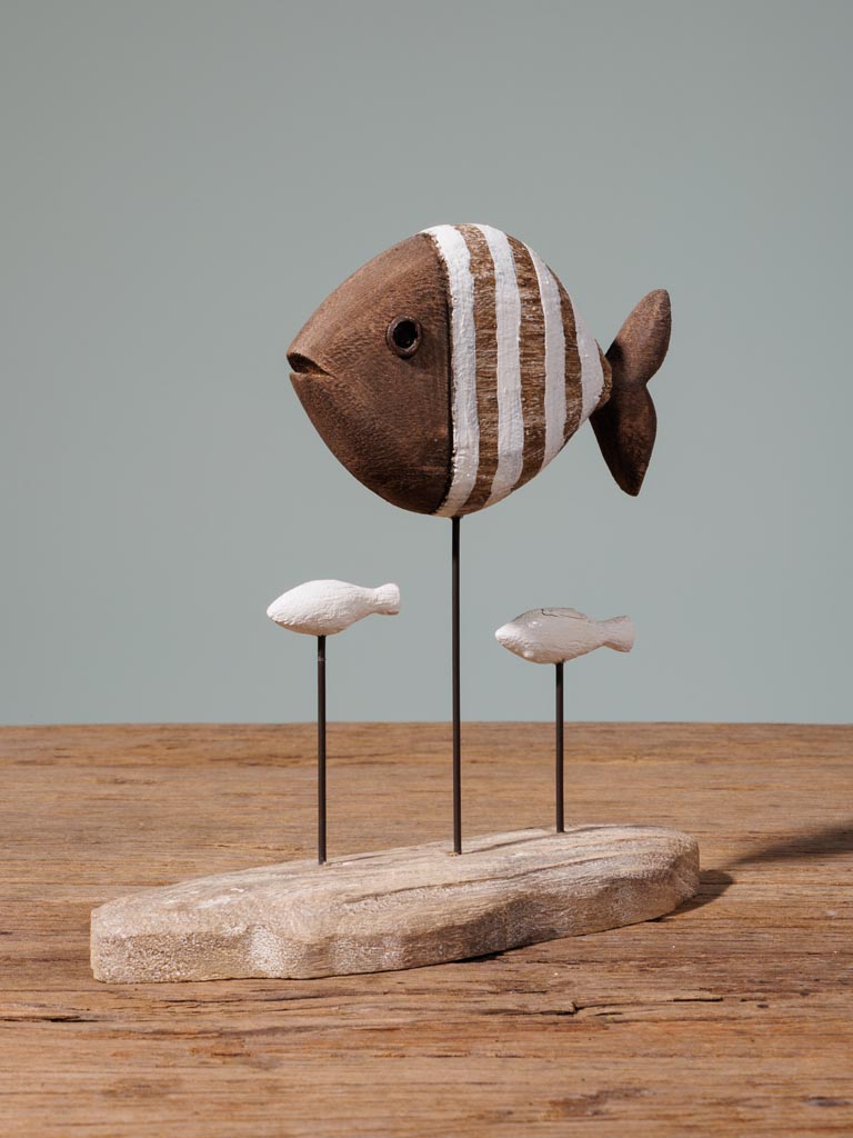 Three wood fish on stand - 4