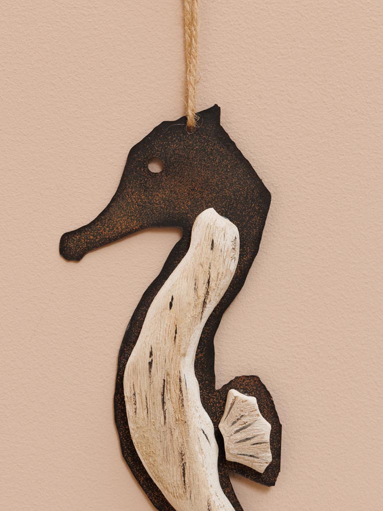 Small hanging seahorse iron & wood - 4