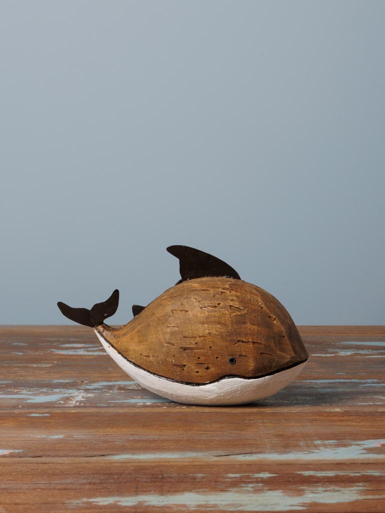 Two-tone round fish - 1