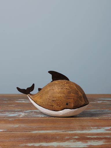 Two-tone round fish