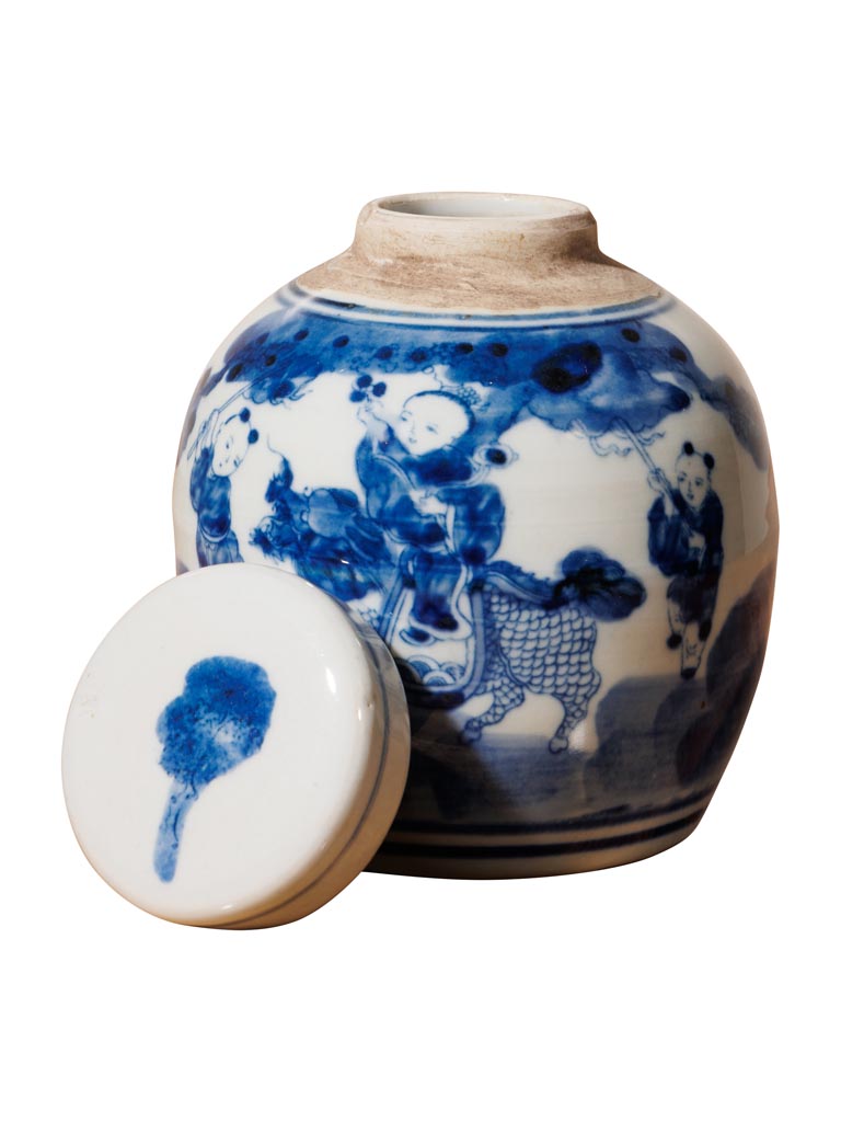 Chinese ceramic urn characters - 3