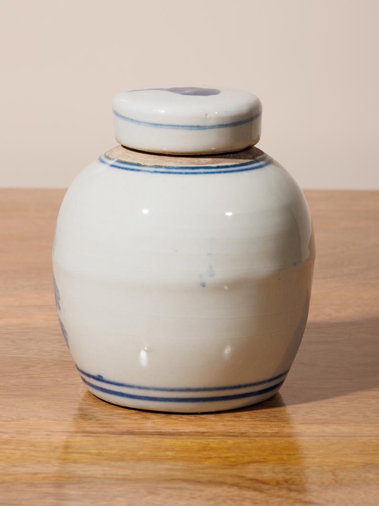 Chinese ceramic urn characters - 5