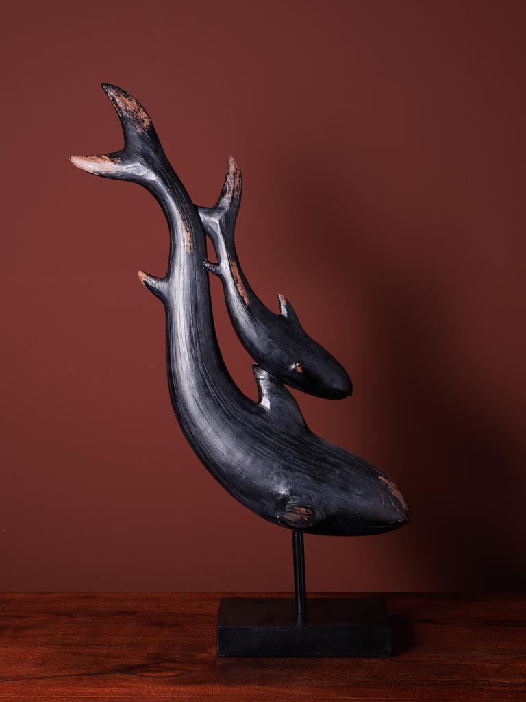 Black fishes on base - 3