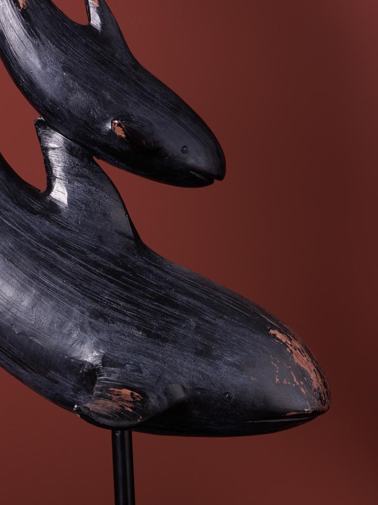 Black fishes on base - 4