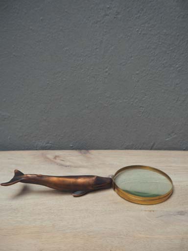 Magnifying glass whale in brass finish