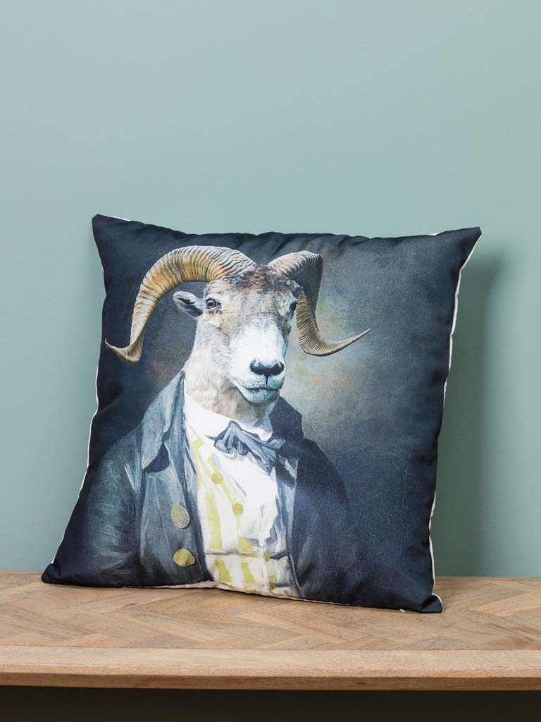 Cushion aristocrat billy goat - 1