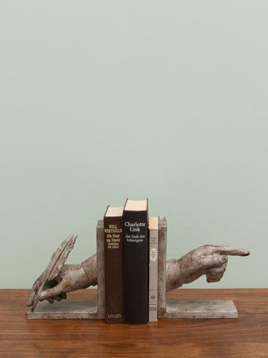 Bookends poet